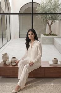 Ensemble coordonné deux pièces en satin uni pour femme, haut et pantalon, tenue décontractée confortable et respirante, écologique, pour toutes les saisons - Product Image 4