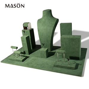 Espositori per Gioielli Mason Green, Supporti di Lusso per Gioielli, Set Espositivo Personalizzabile con LOGO in Microfibra per <span class=keywords><strong>Negozi</strong></span> - Product Image 2
