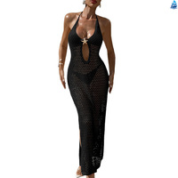 Robe longue de luxe en crochet à col halter, avec découpes en V, dos nu orné de strass et fente latérale, style moulant, idéale comme paréo de plage pour les escapades tropicales