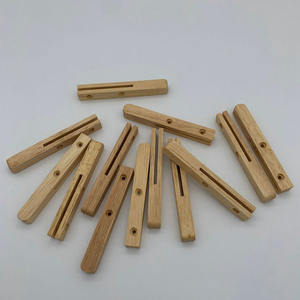 Traitement en usine et personnalisation de toutes sortes d'artisanat en bois produits de jouets en bois de bambou décoration de copeaux de bois sculptés au laser pendent - Product Image 4