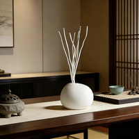 Diffuseur d'arômes liquides en porcelaine élégant, flacon de parfum moderne pour salle de bain et spa, senteurs au choix
