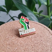 Le nouveau métal chaud artisanat drapeau épingles badge en gros personnalisé coeur pays liberté revers émail doux broche libre Palestine avec sac