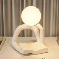 Statue abstraite moderne en résine lumière LED Figurine modèle artisanat Sculpture ornement décor à la maison bureau armoire à vin décoration cadeau