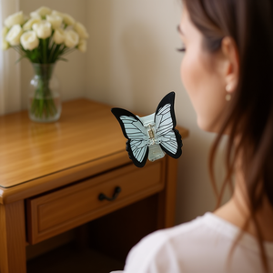 Fermaglio per capelli a forma di farfalla da 7 cm, accessorio per donna - Product Image 3