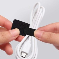 Organisateur de câble multifonctionnel en nylon Attache de câble velcro pliable et détachable pour le stockage de données Sacs de câble flexibles pour ordinateur de bureau