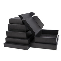 Boîtes d'expédition personnalisées de grande taille en papier kraft recyclable, carton ondulé noir mat avec logo personnalisé pour chaussettes et fourrures