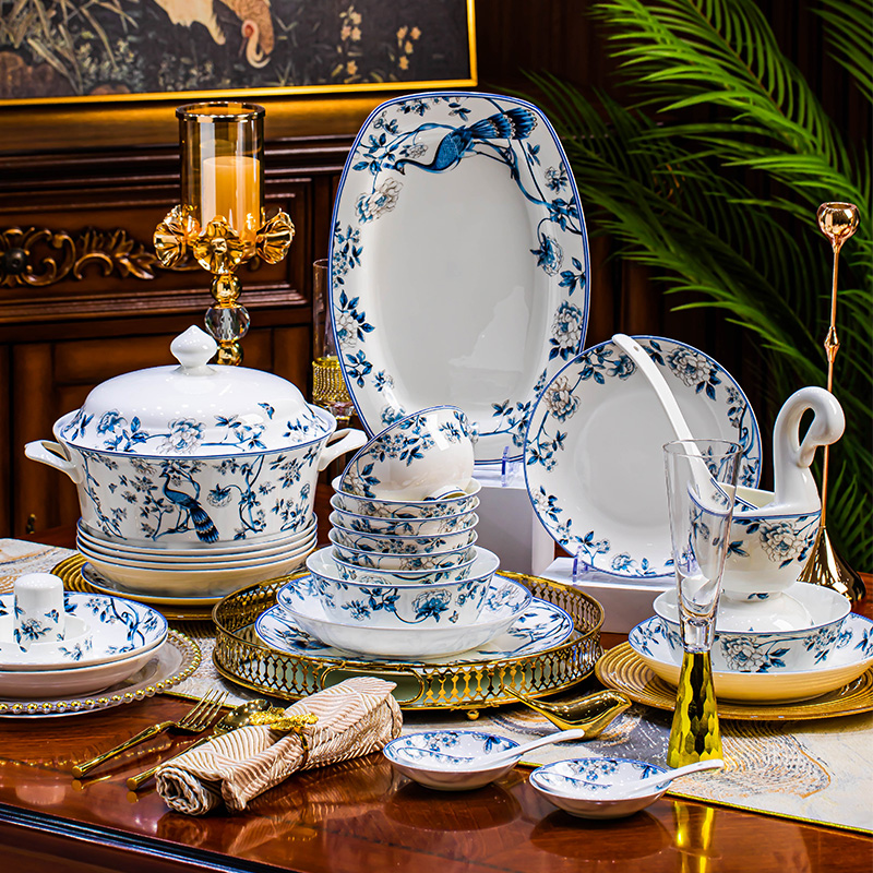Lot De 5 Assiettes Anciennes En Porcelaine - Jingdezhen - République De Chine