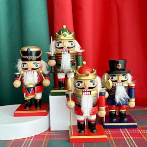 Vente en gros de décorations de Noël en bois faites à la main, ensemble de 4 soldats <span class=keywords><strong>casse</strong></span>-noisettes, boîte cadeau - Product Image 1