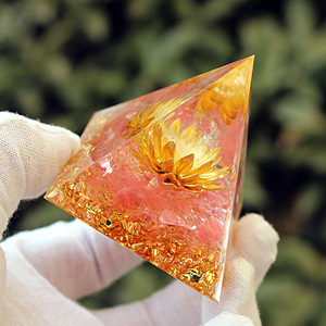 Crystal Epoxy Pyramid 5cm Feng Shui Desk Decor <b>Lighted</b> Resin Craft Gift - Product Image 2