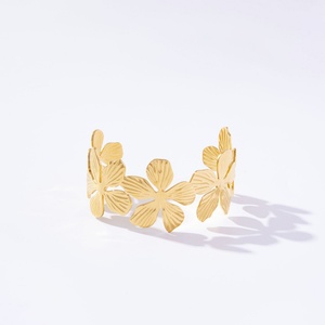 Brazalete de Acero Inoxidable de Alta Calidad para Mujer, Chapado en Oro de 18K, Estilo Abierto, Moda de Verano para Vacaciones - Product Image 2