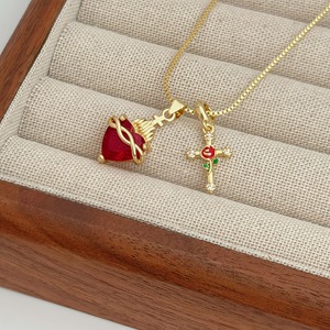 Collar SongYi con Colgante de Cruz de Oro 18K con Gotas de Aceite de Colores y Cadena Bañada en Cobre, Combinación Popular Budista del Sagrado Corazón para Comercio Transfronterizo - Product Image 5