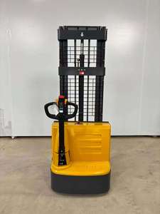 Montacargas Eléctrico de Operación Manual, 1.5 Toneladas, Mástil de 1.6M de Tres Secciones, Neumáticos Sólidos para Interiores, Batería de Plomo-Ácido - Product Image 4