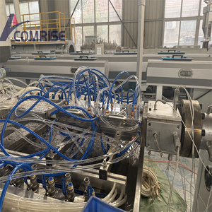 Machine extrudeuse à double vis entièrement automatique à haute productivité pour profilés, revêtements de sol, plaques en PVC, PP, HDPE, WPC, PE - Product Image 3