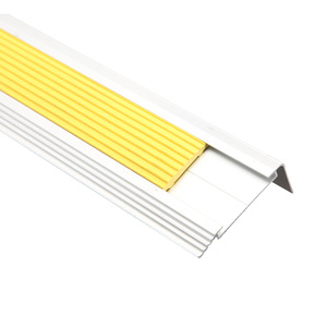 <span class=keywords><strong>Bande</strong></span> de finition d'<span class=keywords><strong>escalier</strong></span> en alliage d'aluminium <span class=keywords><strong>antidérapante</strong></span> en forme de L, <span class=keywords><strong>bande</strong></span> de bordure d'angle droit pressée, <span class=keywords><strong>bande</strong></span> de finition de bordure anti-chute - Product Image 5