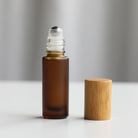 Bouchons en bois filetés et compte-gouttes pour cosmétiques et parfums – Design élégant pour salons de beauté, salles de bain, studios et flacons roll-on