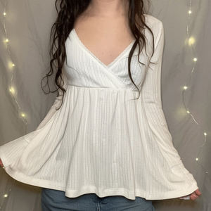 Haut en tricot jacquard à taille haute et coupe trapèze avec bordure en dentelle - Blouse ajustée à col en V pour femmes, tunique basique pour le printemps et l'automne - Product Image 1