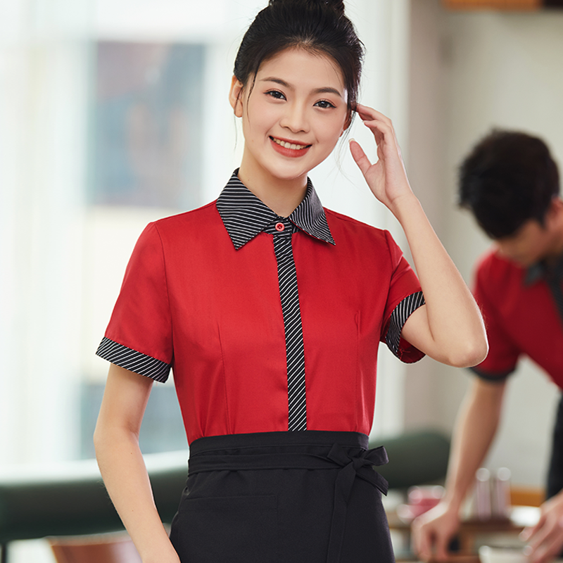 สไตล์ผู้หญิงและสีแดง