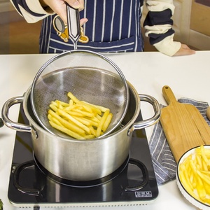 Ustensiles de <span class=keywords><strong>cuisine</strong></span> incontournables Ustensiles de <span class=keywords><strong>cuisine</strong></span> d'usine à double oreille Grille d'huile en acier inoxydable 304 Filtre à <span class=keywords><strong>tamis</strong></span> - Product Image 5