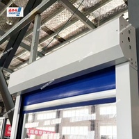Porte pliante à grande vitesse en PVC renforcé, résistante au vent, finition moderne, pour ouvertures industrielles extérieures