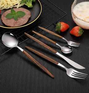 Thân thiện với môi ăn đặt nhựa gỗ xử lý muỗng nĩa và dao thép không gỉ thiết lập dao kéo - Product Image 4