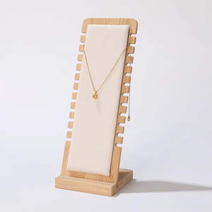 Expositor de collares de madera natural ecológico con tablero acolchado de terciopelo rosa para venta al por menor y fotografía de joyería - Product Image 4