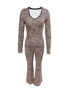 Ensembles 2 Pièces pour Femmes de Bonne Qualité et Très Tendance : Hauts Épaules Dénudé<span class=keywords><strong>es</strong></span> et Shorts à Imprimé Léopard - Product Image 1