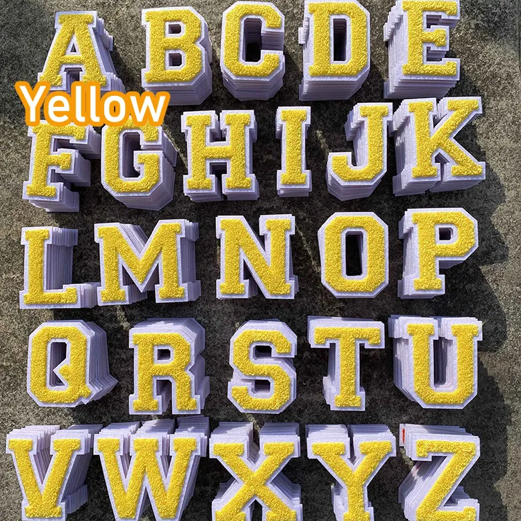 رقعة حروف عالية الجودة من الشنيل للبيع بالجملة مقاسات من A إلى Z ارتفاع 3.15 بوصة 8 سم، رقعة حروف متنوعة باللون الأصفر للملابس