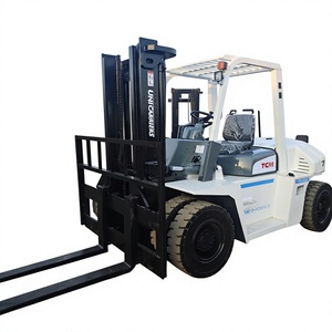 Montacargas de GLP TCM FD70Z-7 de 7 Toneladas con Mástil de Tres Etapas, Neumáticos Neumáticos, Operación con Asiento, Uso en Interiores - Product Image 1