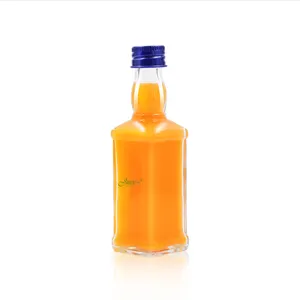 Özel 50ml boş votka brendi Viski Arrack cin rom likör ruhu Mezcal mini cam likör şişesi ile vidalı kapak mantar tıpa