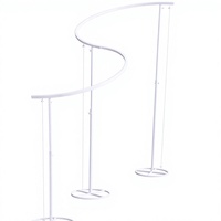 Arche décorative en métal blanc ondulé pour accessoires de mariage, draperie, chapiteau, chuppah, mandap, toile de fond, rideau pour cérémonie de remise des diplômes