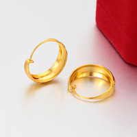 Fabrikantvoorraad Premium Gepersonaliseerde Valentijnsbanket Huidvriendelijke Gebogen Sterpatroon Gouden Oorring