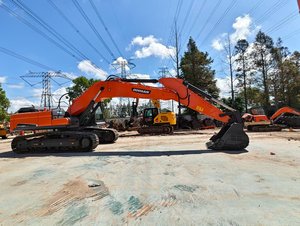 Pompe hydraulique et boîte de vitesses pour pelle sur chenilles DOOSAN DX380LC-9C - Équipement de construction robuste à forte puissance de creusement - Product Image 1