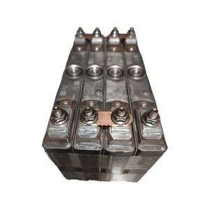 แบตเตอรี่ทรงปริซึม LFP 3.2V 20Ah/22Ah อัตราการคายประจุสูง 20C - สำหรับ EV/ESS/โดรน พร้อม BMS และระบบชาร์จเร็ว - Product Image 2