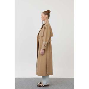 Soul Women's Elegant Printed Camel Trench Coat with Comfortable Fit, Stylish Long Sleeve Outerwear for All Seasons - Product Image 4