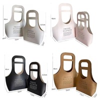 Sac à main en papier kraft portable en gros pour fleuriste, recyclable, imperméable, emballage de bouquet, boîte cadeau avec impression en relief