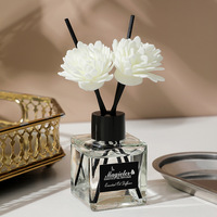 Diffuseur de parfum sans flamme en verre de 50 ml en gros avec bâtonnets, parfum longue durée pour hôtels, maisons et voitures