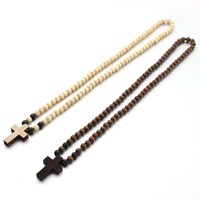 Collier personnalisé 2025 avec pendentif croix en perles de bois de 8 mm, fait main, tendance, pour hommes et femmes
