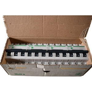 Disjoncteur sur rail DIN M9F22332 <span class=keywords><strong>C60Sp</strong></span> 3 pôles 32A courbe C pour PLC - Product Image 1