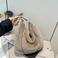 Nouveau sac fourre-tout en fausse fourrure de vison pour femme, collection Printemps 2026, sac à bandoulière en peluche avec fermeture éclair, grande capacité, tendance streetwear