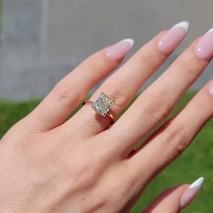 Benutzer definierte Schmuck Verlobung Ewigkeit Frauen 925 Sterling Silber CZ Crushed Iced Cut Zirkonia Ring