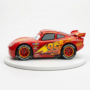 Scultura in Resina di Auto da Corsa Anime Rossa a Grandezza Naturale con Numero 95, Statua Espositiva Natalizia per Centri Commerciali - Product Image 6