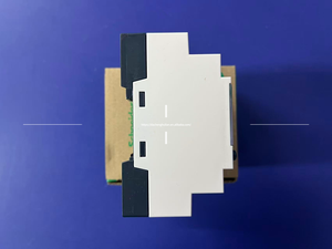 施耐德 Zelio Logic SR2 系列 SR2B121BD PLC 紧凑型智能继电器模块 12 IO 24V AC 4 继电器输出 - Product Image 3