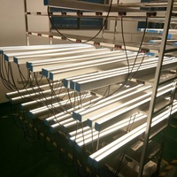Lumière linéaire LED IP65, luminaire linéaire suspendu LED 15W 18W 50W 150LM/W, éclairage commercial et industriel, CB CE, garantie 5 ans