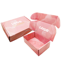 Boîtes d'expédition personnalisées roses en carton ondulé pour vêtements et chaussures, emballage avec impression logo sur deux côtés, boîte cadeau en papier