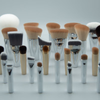 Ensemble de pinceaux de maquillage de luxe personnalisés de qualité supérieure pour femmes, 15 pièces, poils synthétiques doux, manche en bois, pour le correcteur, le visage, les yeux, cadeaux de Noël