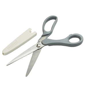 <span class=keywords><strong>Ciseaux</strong></span> de <span class=keywords><strong>couture</strong></span> de tissu de coupe de broderie domestique en acier inoxydable à usage multiple pour <span class=keywords><strong>gaucher</strong></span> - Product Image 4