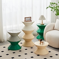 Table de chevet de rangement domestique en plastique de style crème moderne Petite table basse simple pour salle à manger ou salle de sport