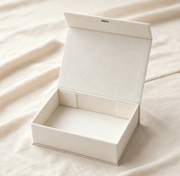 Boîte cadeau magnétique rigide à rabat avec nœud en ruban blanc taupe personnalisé pour bijoux, cosmétiques, bougies, coffret cadeau, logo personnalisé