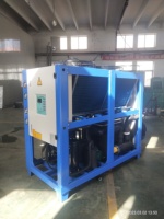 Refroidisseur d'eau industriel 18KW 380V avec pompe moteur incluse pour le refroidissement des usines