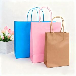 ถุงกระดาษคราฟท์สีน้ำตาลแบบขายส่งสั่งทำได้ พร้อมหูหิ้วเชือกแบบแบน เป็นมิตรกับสิ่งแวดล้อม ย่อยสลายได้ รีไซเคิลได้ เหมาะสำหรับใส่เสื้อผ้า - Product Image 1